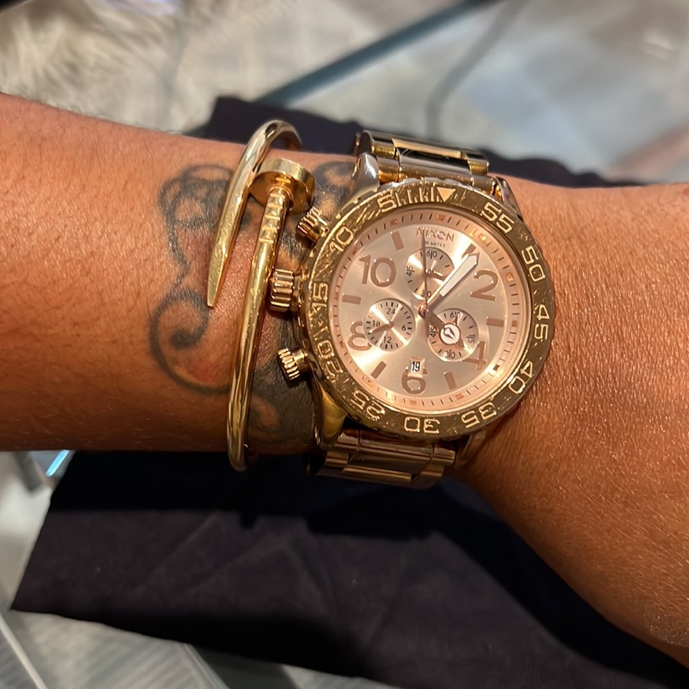 “Pre Owned” Nixon 42-20 Chrono "Rose Gold"